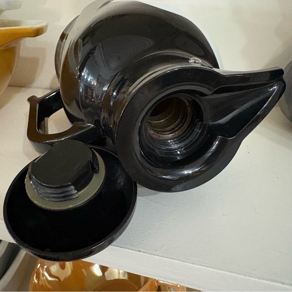 Vintage 1980s Metrokane Penguin Thermal 1 Quart Carafe With Googly Eyes - Picture 5 of 10